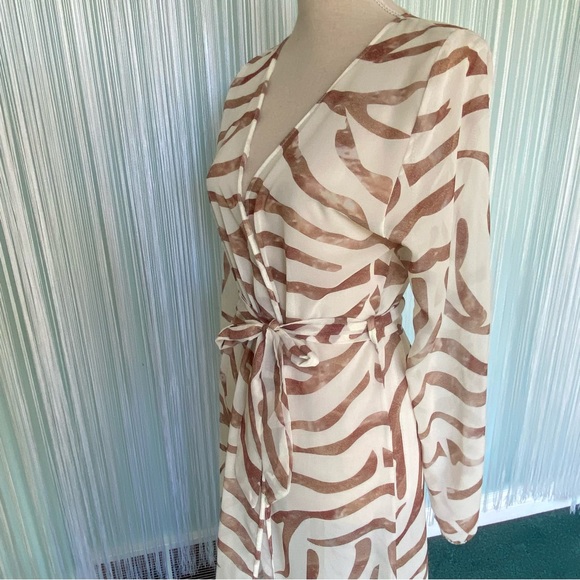 Animal Print Maxi Kimono Size 6 - Picture 14 of 16